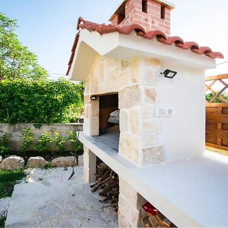 Holiday home Kuca Za Odmor Niko