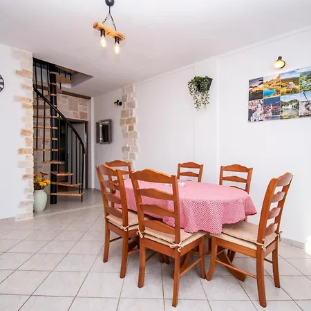 Kuca Za Odmor Niko Holiday home Mirlovic Zagora