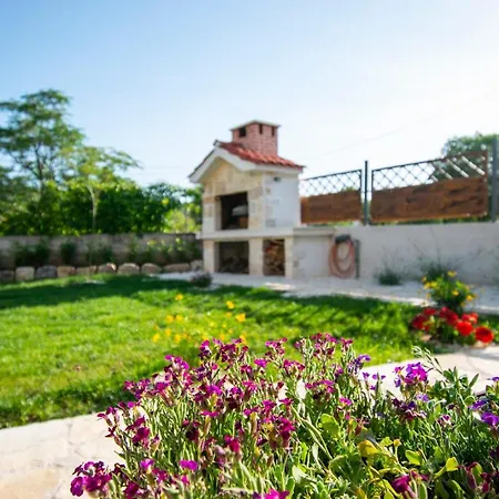 Kuca Za Odmor Niko Mirlovic Zagora