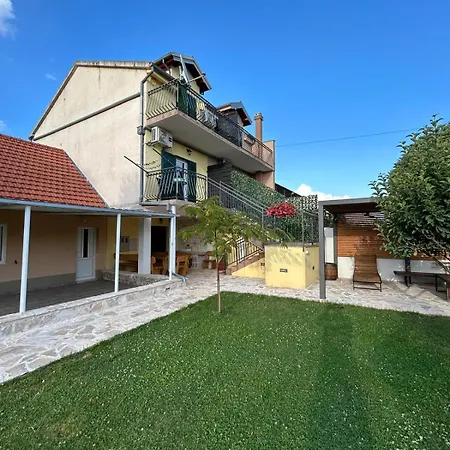 Kuca Za Odmor Niko Mirlovic Zagora