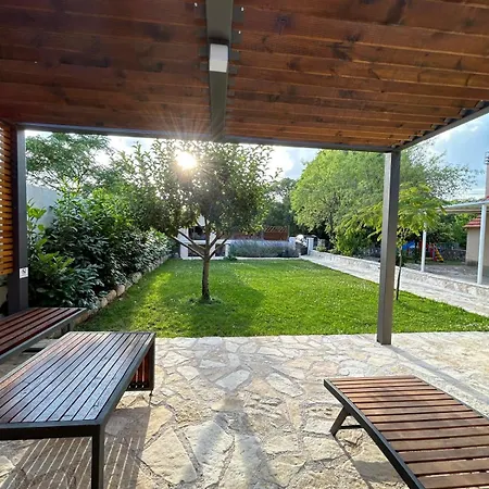 Kuca Za Odmor Niko Mirlovic Zagora